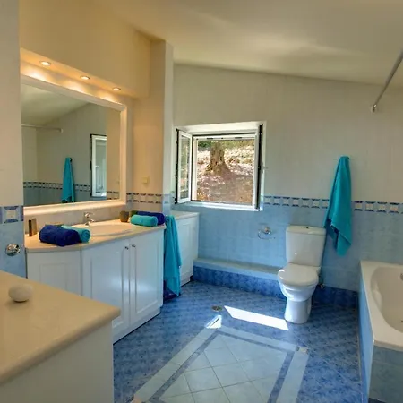 Sleeps 9 Pool Air Con Wifi Villa *